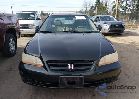 2001 Honda Accord 3.0 Ex из США, поврежденный, VIN 1HGCG16581A003937